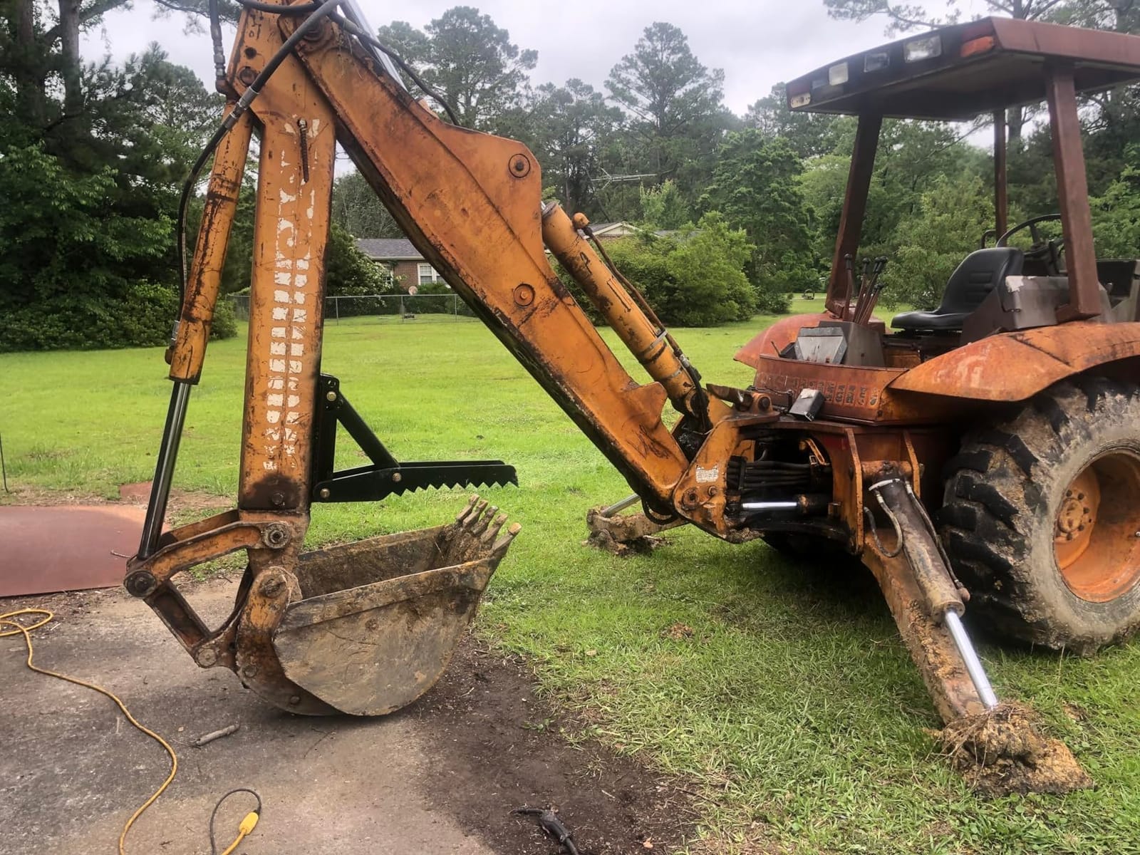 32 inch Backhoe Excavator Thumb Attachments Weld On Adjustable Boom Tractor Excavator 1/2Inch Teeth Thick Steel Plate Assembly 12MM Bolt-On Design customer photo 2