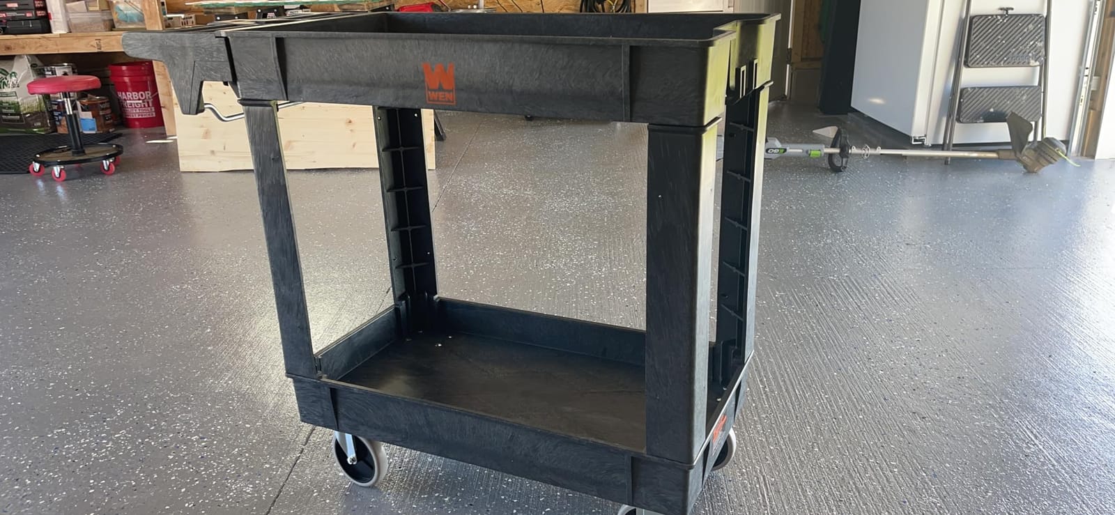 WEN 73009 500-Pound Capacity 40 by 17-Inch Two-Shelf Service Utility Cart customer photo 1