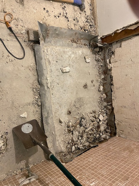 AOBEN Rotary Hammer Drill with Vibration Control and Safety Clutch,13 Amp Heavy Duty 1-1/4 Inch SDS-Plus Demolition Hammer for Concrete-Including 3 Drill Bits,Flat/Point Chisels. customer photo 2