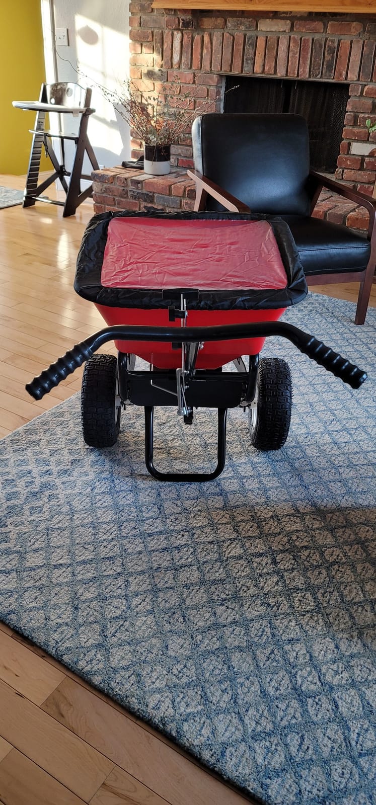Buyers Products 3039632R 100 lb All-Season Walk-Behind Broadcast Spreader customer photo 1