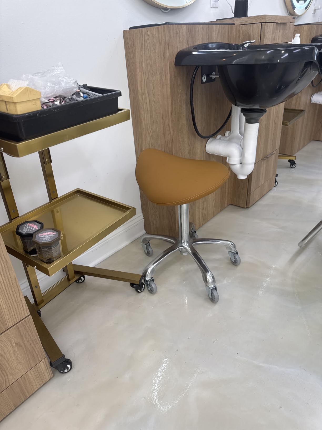 Professional Saddle Stool with Wheels Ergonomic Swivel Rolling Height Adjustable for Clinic Dentist Beauty Salon Tattoo Home Office (Black) customer photo 1