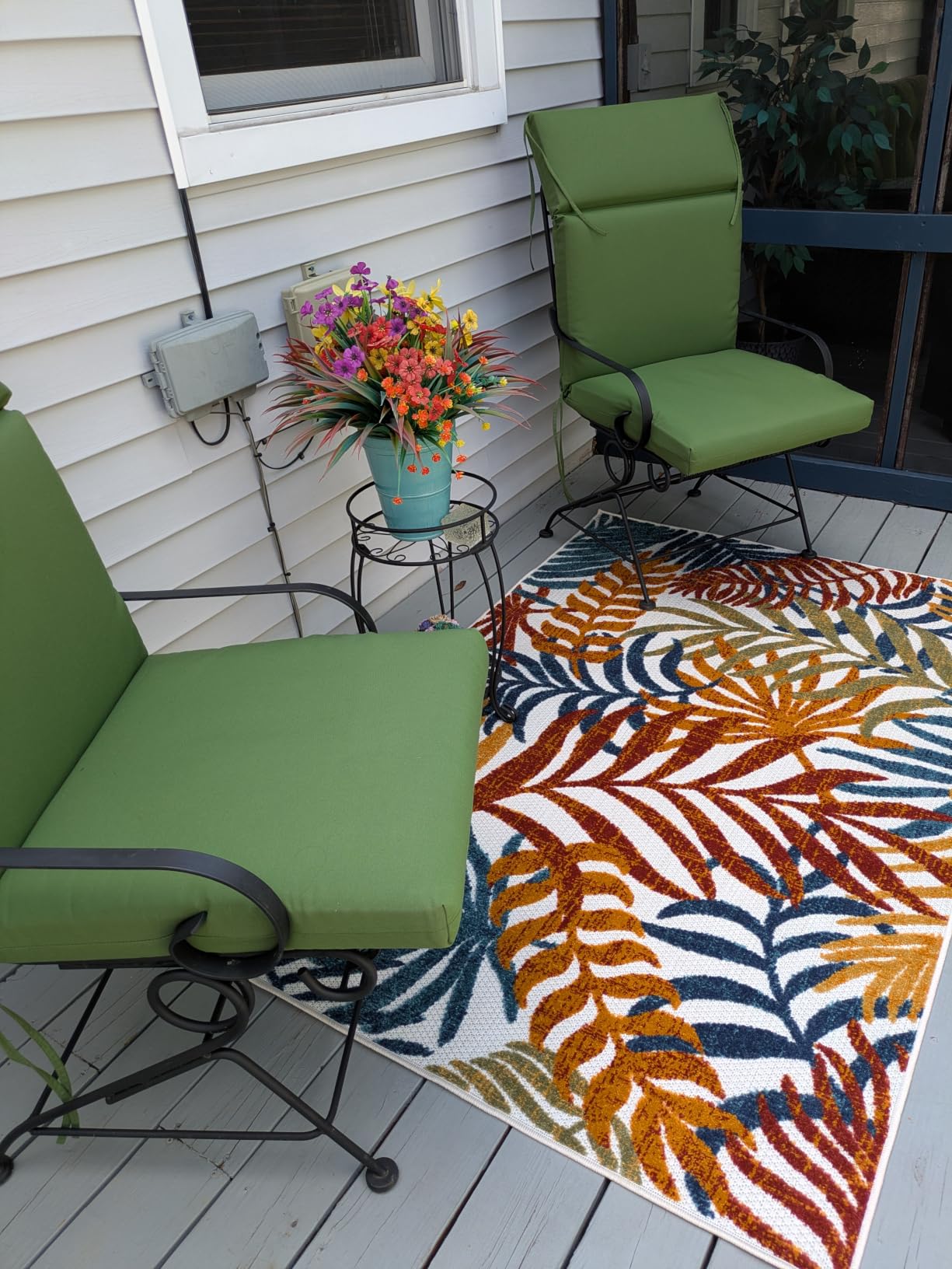 JONATHAN Y Tropics Palm Leaves Indoor Outdoor Area Rug 8X10 Gray/Blue customer photo 1