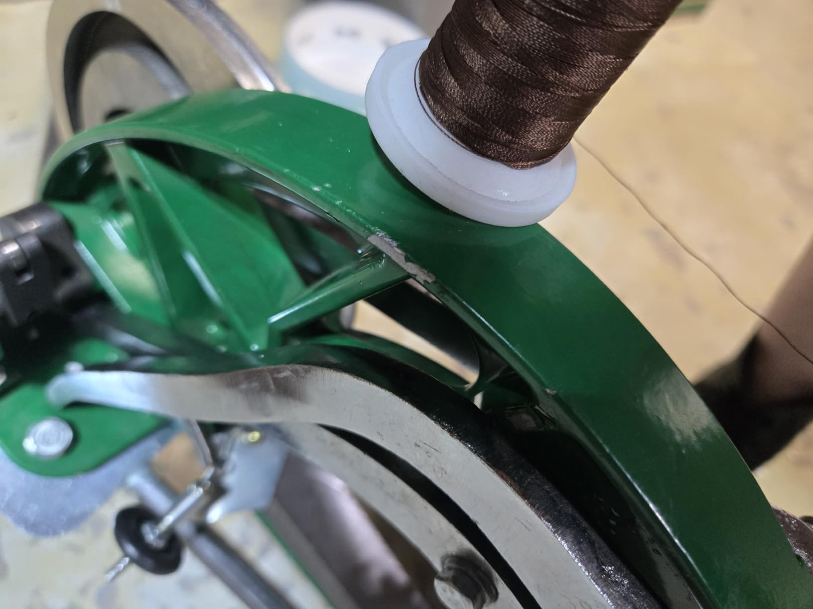 The New Cobbler Machine 10 -Bearings,Shoe Repair Hand Leather Sewing Machine, Shoe Cobbler Machine with Nylon Line, Manual Mending for Leather/Shoes/Bags/Clothes/Quilts/Coats/Trousers… customer photo 1