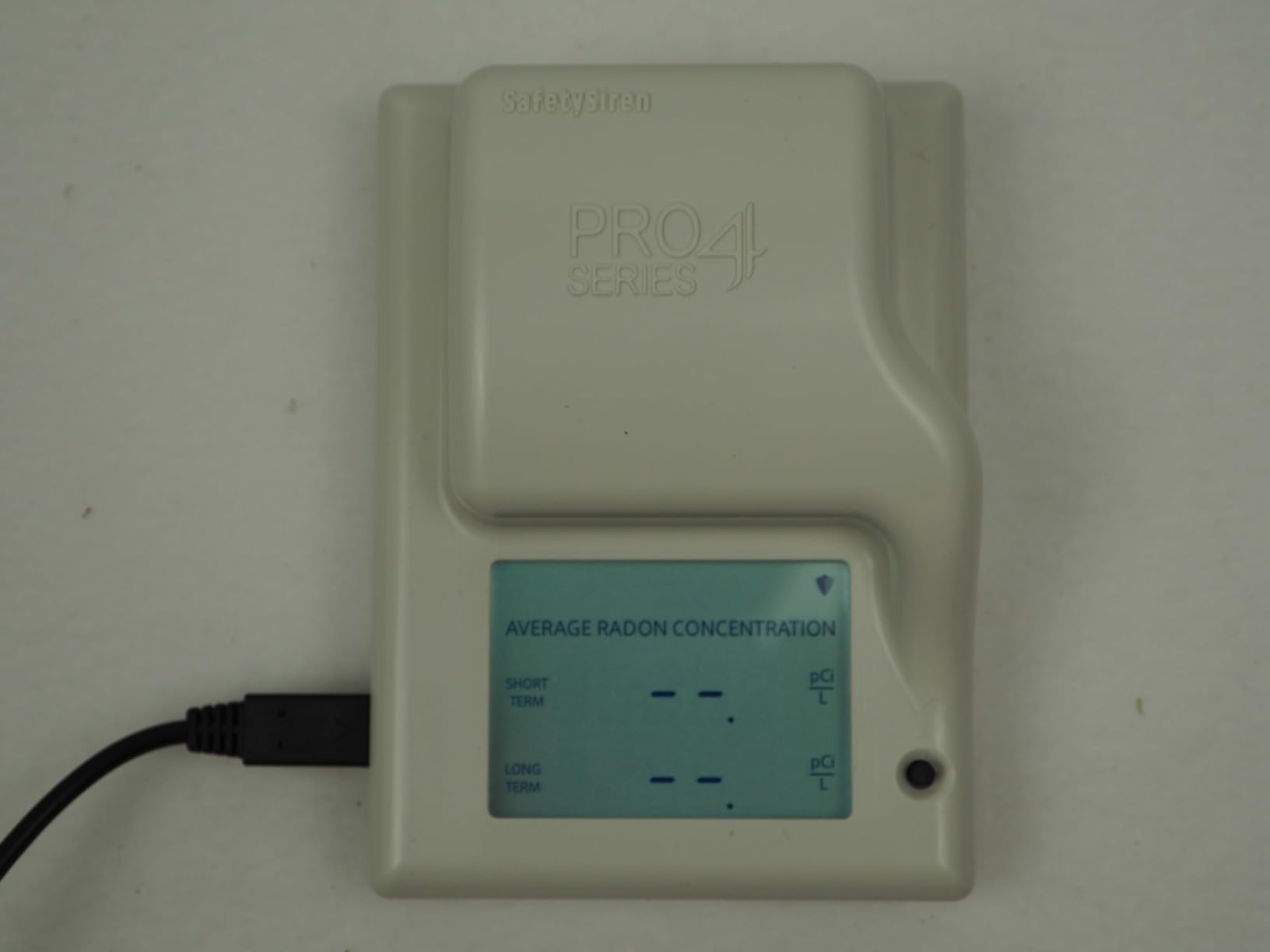 Safety Siren Pro4 Series Plug-in Radon Detector for Home Basement & Office customer photo 1
