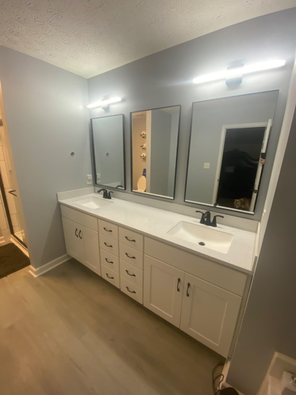 Combuh Black Bathroom Light Fixtures Over Mirror Lighting Gentle, 9W 16 Inch Modern LED Small Vanity Lamp Bar IP44 Slim Linear Bath Wall Sconces for Restroom Indoor Cool White 6000K customer photo 2