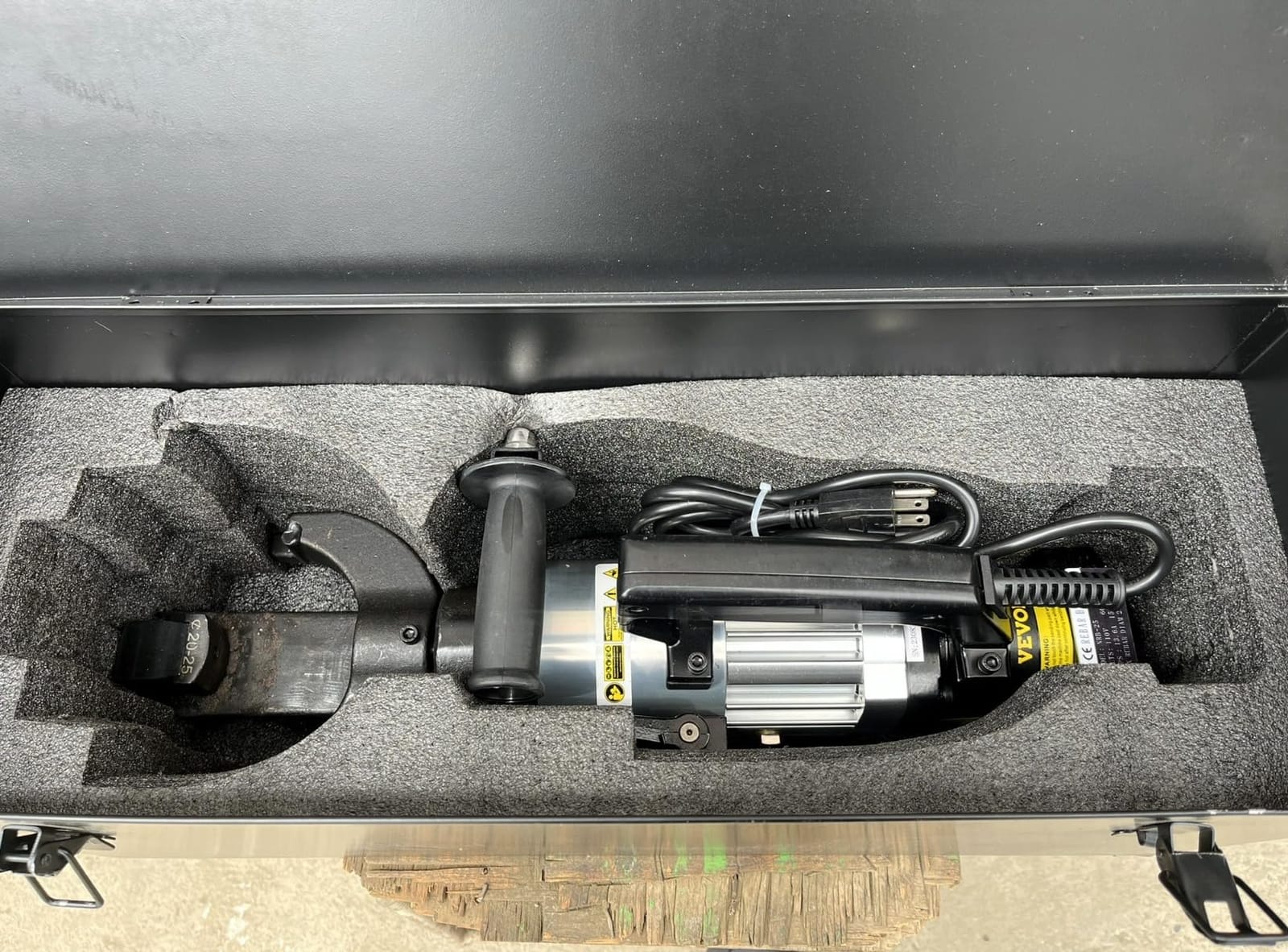 VEVOR Hydraulic Electric Rebar Bender 1.5 KW Handheld Rebar Bending Machine customer photo 2