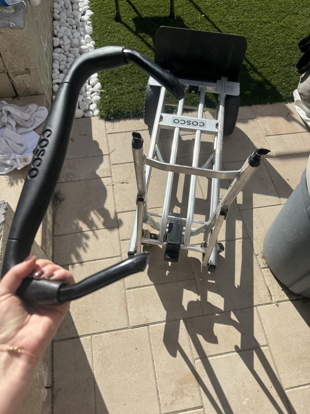 Cosco 3 in 1 Aluminium 992lb / 450kg Capacity Hand Truck with Flat-Free Wheels customer photo 1