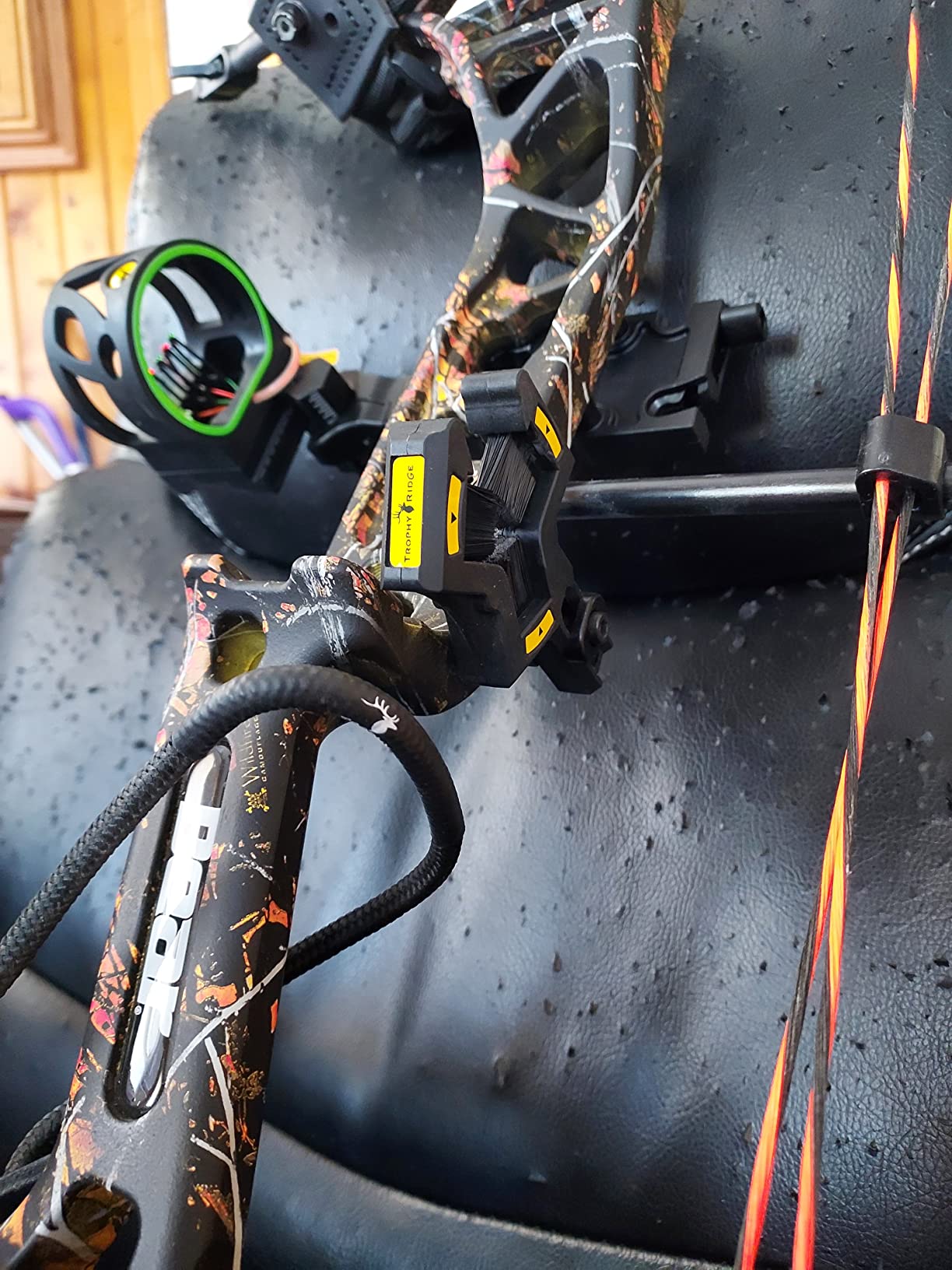 Bear Archery Legit Ready to Hunt Compound Bow Package for Adults & Youth, 14”- 30” Draw Length, 10-70 Lbs Draw Weight, Up to 315 FPS, Made in USA, Limited Life-Time Warranty customer photo 2