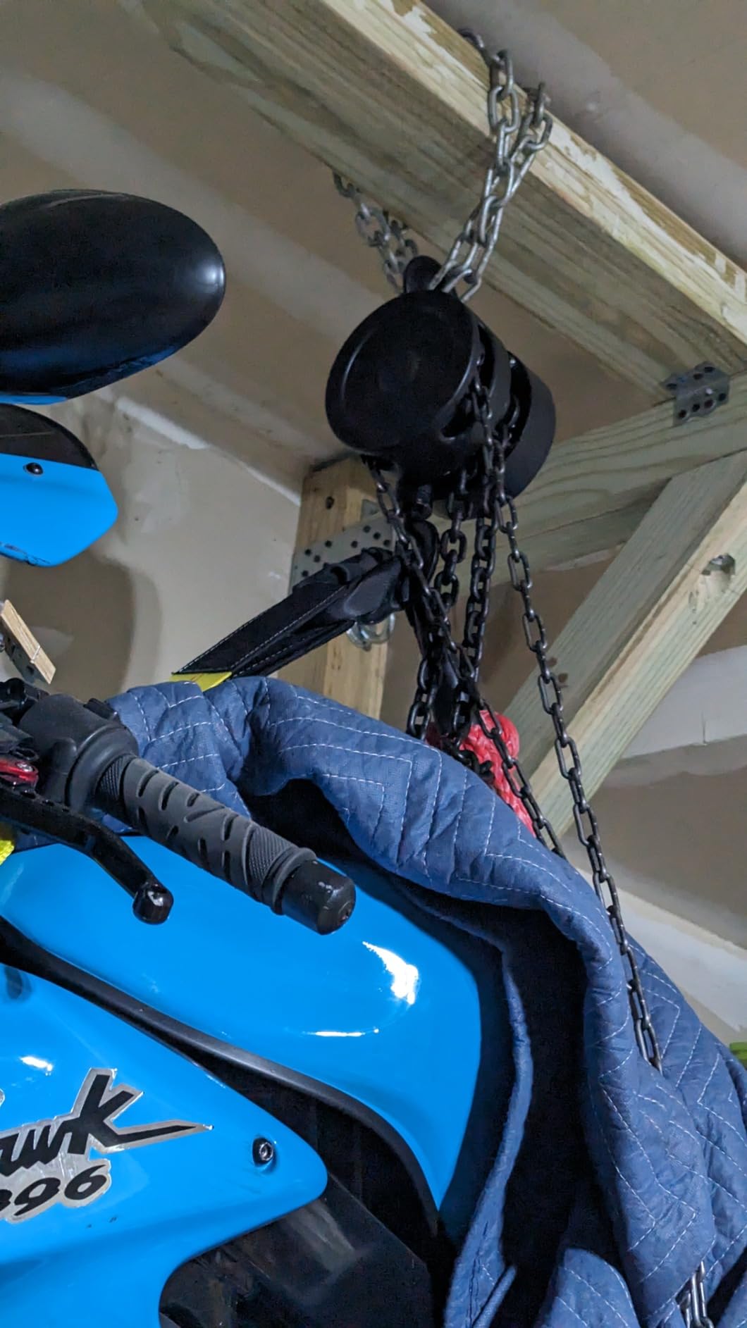 Manual Chain Hoist | 1 Ton/2000 lbs Capacity | 10’ Lift | 2 Hooks | Manual Hand Lift Steel Chain Block Hoist (1T) customer photo 2
