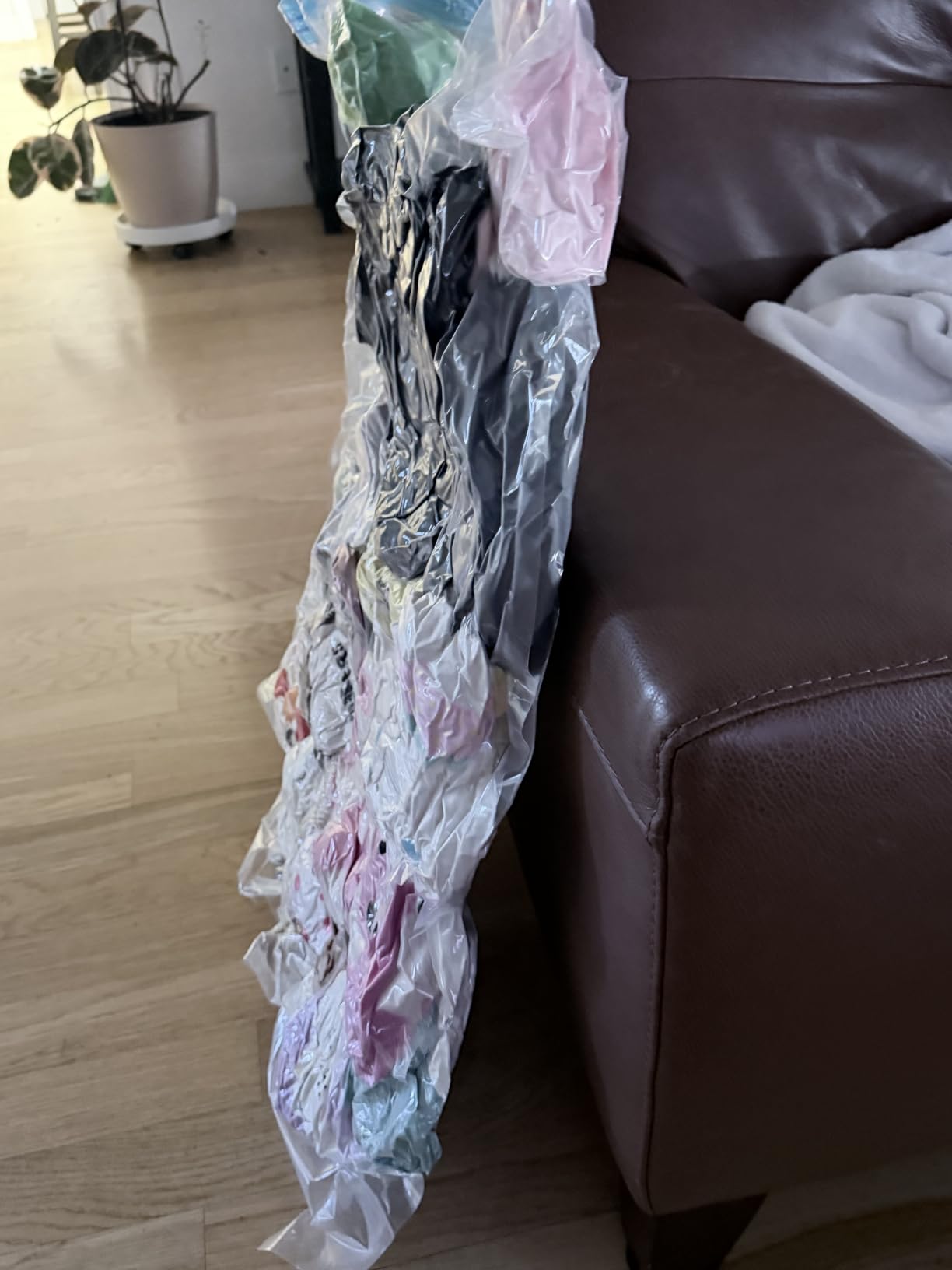 Vacuum Storage Bags with Hand Pump, Vacuum Seal Space Saver Bags,20 Combo customer photo 2