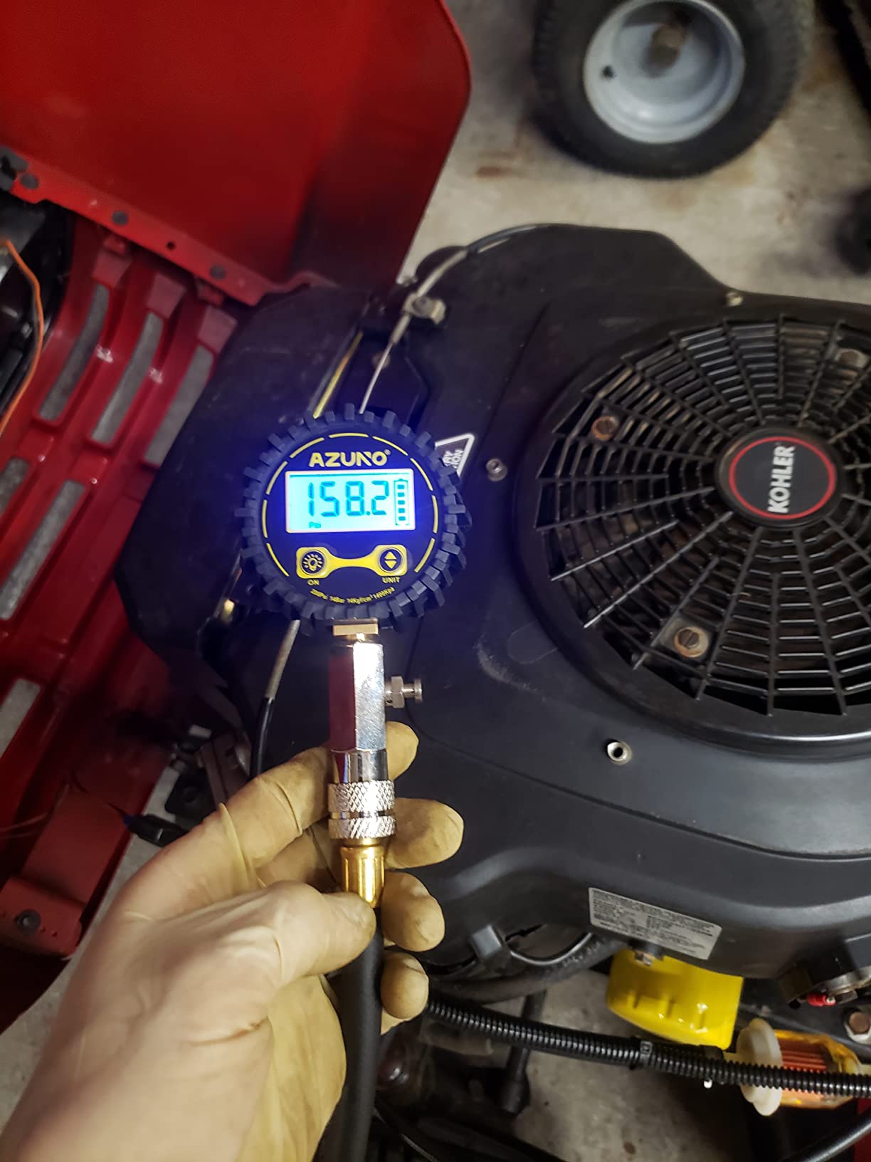 AZUNO Compression Tester Automotive, Digital Compression Gauge 200 PSI for Petrol Engine Cylinder Compression Tester Kit with Adapter & Hose customer photo 2