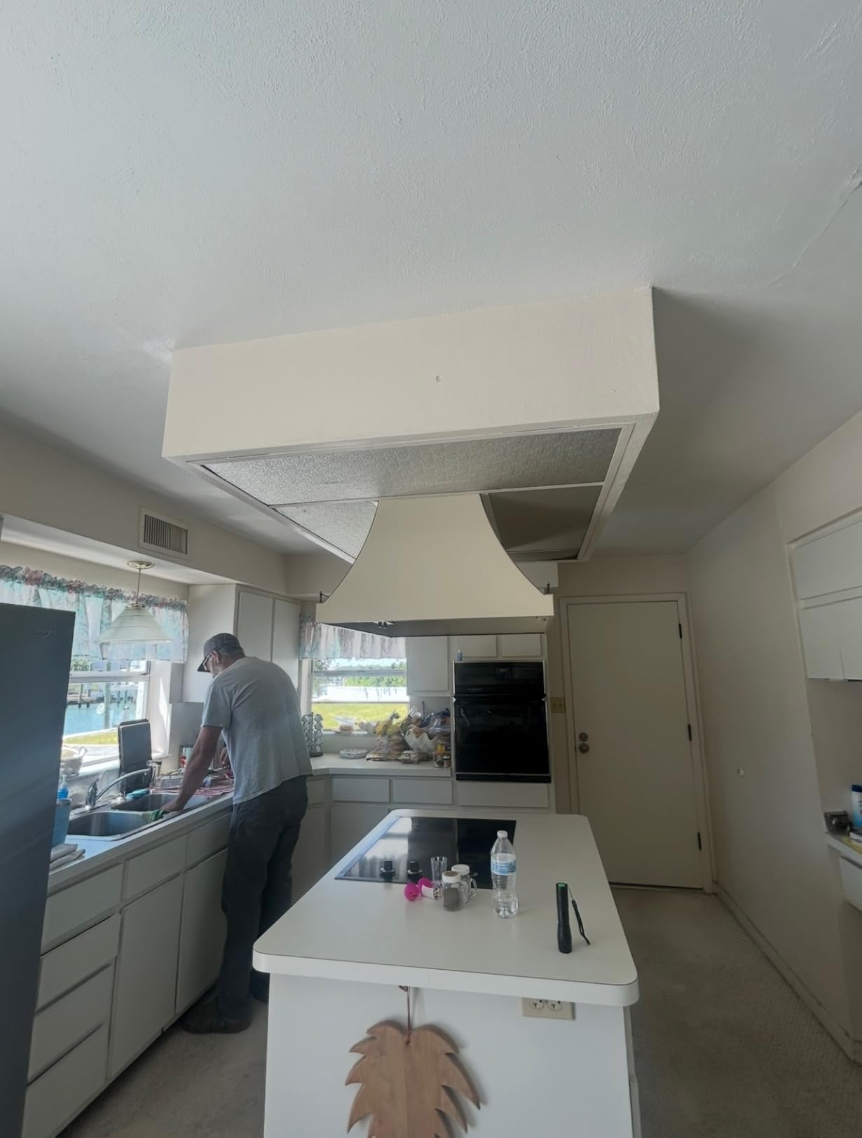 JOEAONZ 36 inch Island Range Hood 700CFM Black Painted Stainless Steel, Gesture & Touch Control Panel Ceiling Mount Kitchen Vent Hood Ducted/Ductless Convertible Extractor, Exhaust Fan 4 LED Lights customer photo 1