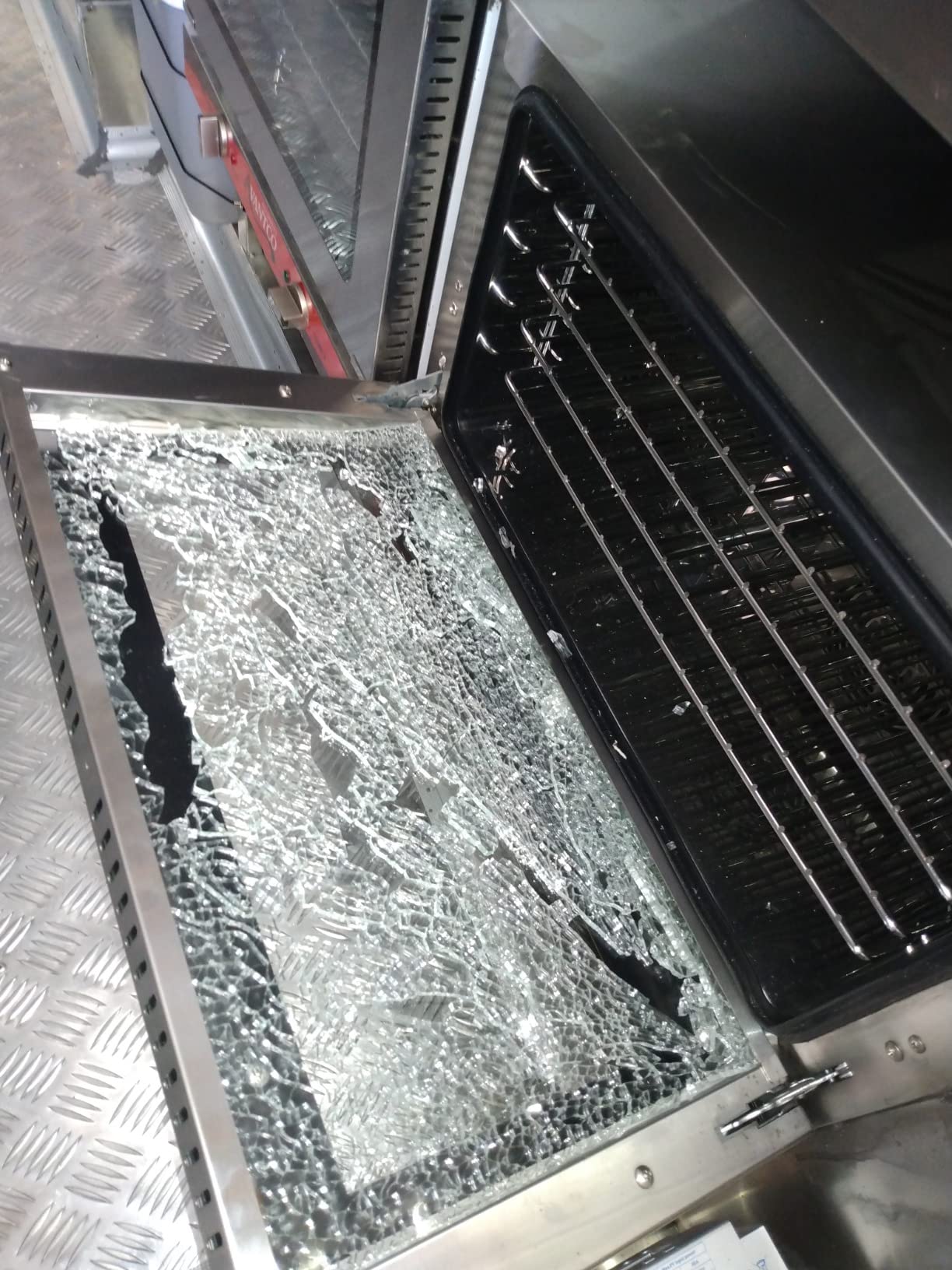Kratos Commercial Countertop Oven | Half-Size Electric Convection Oven customer photo 2