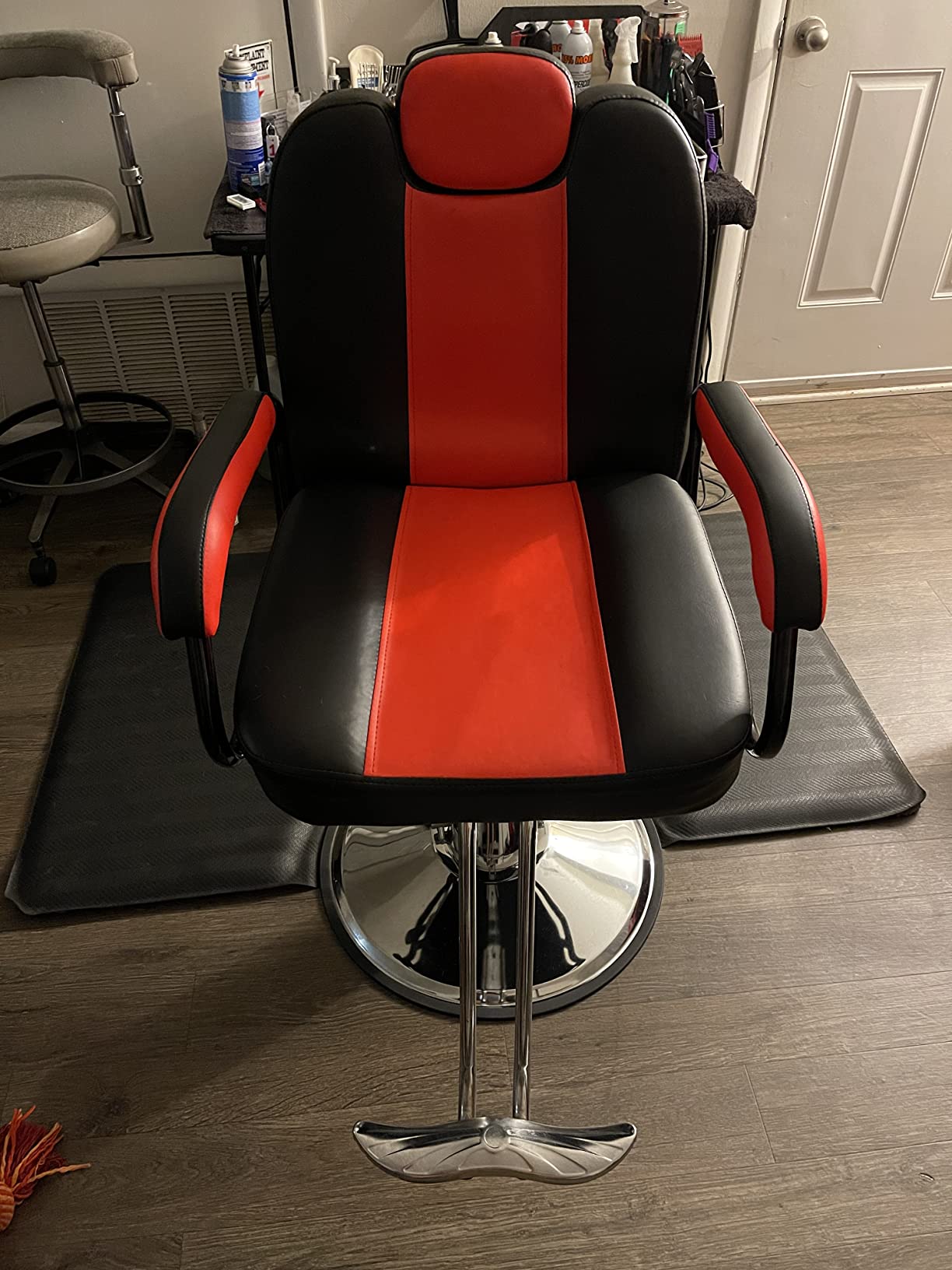 Merax Hydraulic Recliner Barber Chair for Hair Salon, 360° Swivel customer photo 1