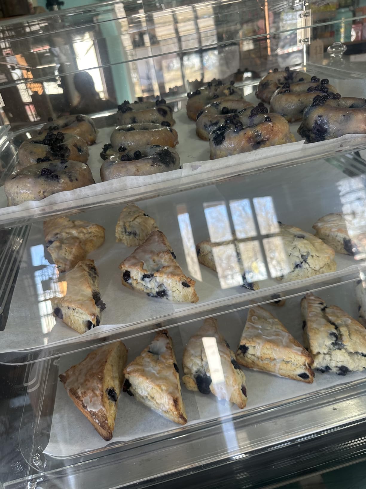 YBSVO 3-Tier Commercial Bakery Display Case customer photo 1