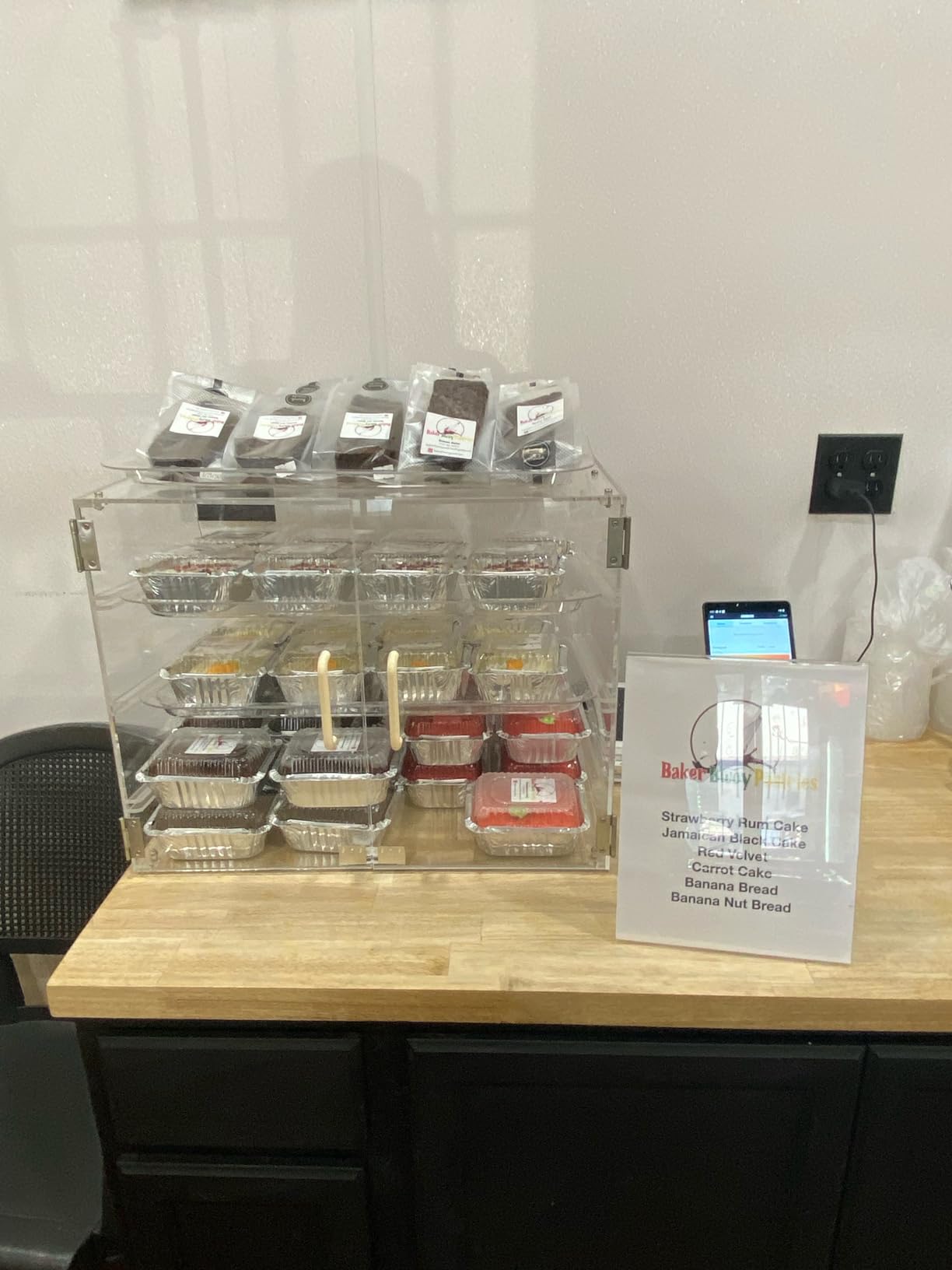 YBSVO 3-Tier Commercial Bakery Display Case customer photo 2