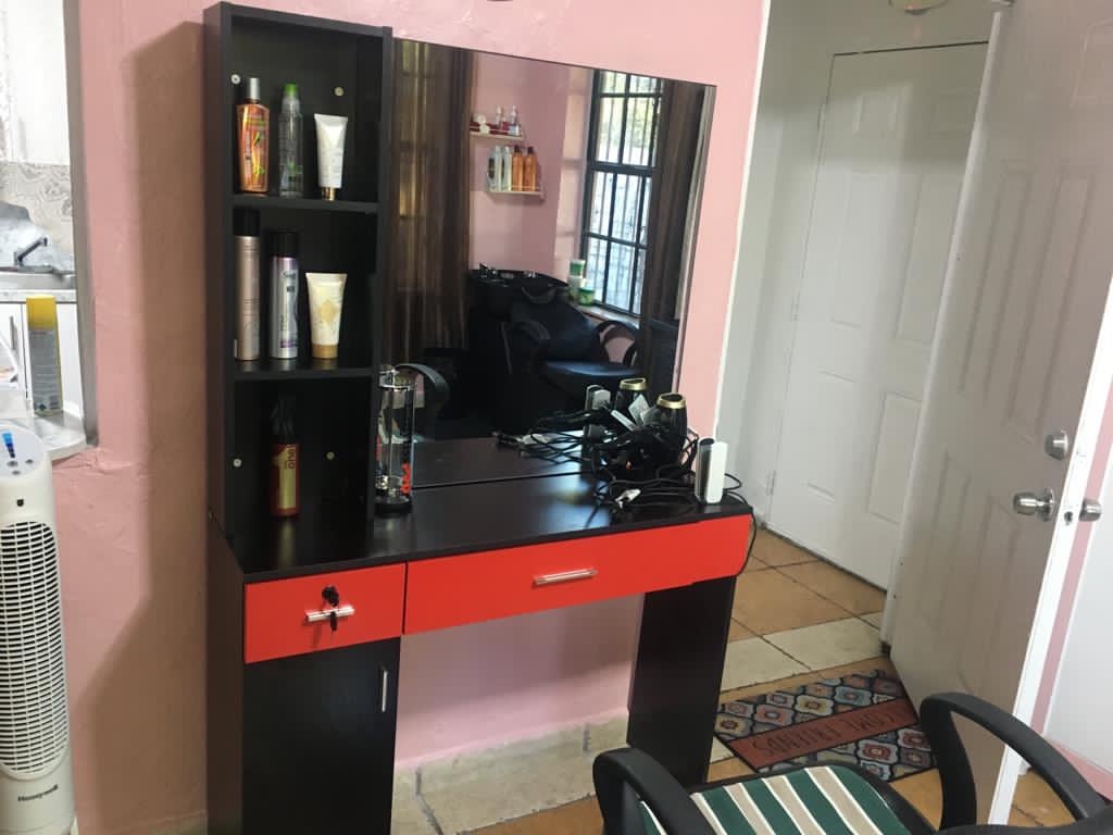 Artist hand Wall Mounted Salon Styling Station for Barber, Beauty & Spa customer photo 1