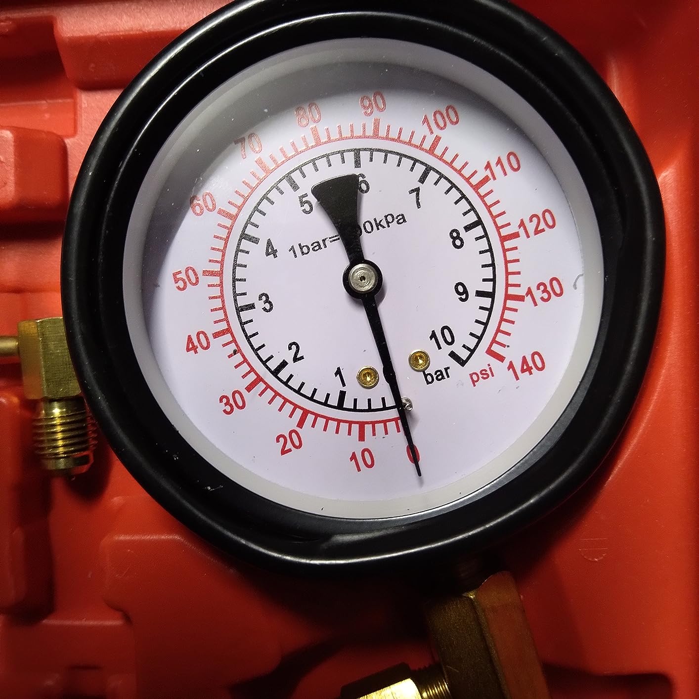 0-140 PSI Automotive Fuel Pressure Tester Kit for Gasoline Engines customer photo 1