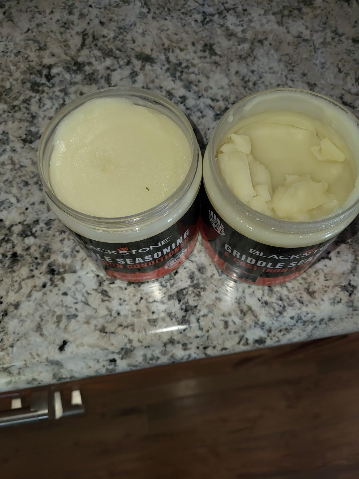 BLACKSTONE® Griddle Seasoning and Cast Iron Conditioner, 15.3oz customer photo 1