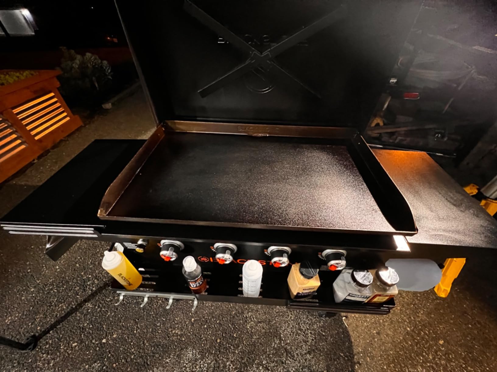 BLACKSTONE® Griddle Seasoning and Cast Iron Conditioner, 15.3oz customer photo 2