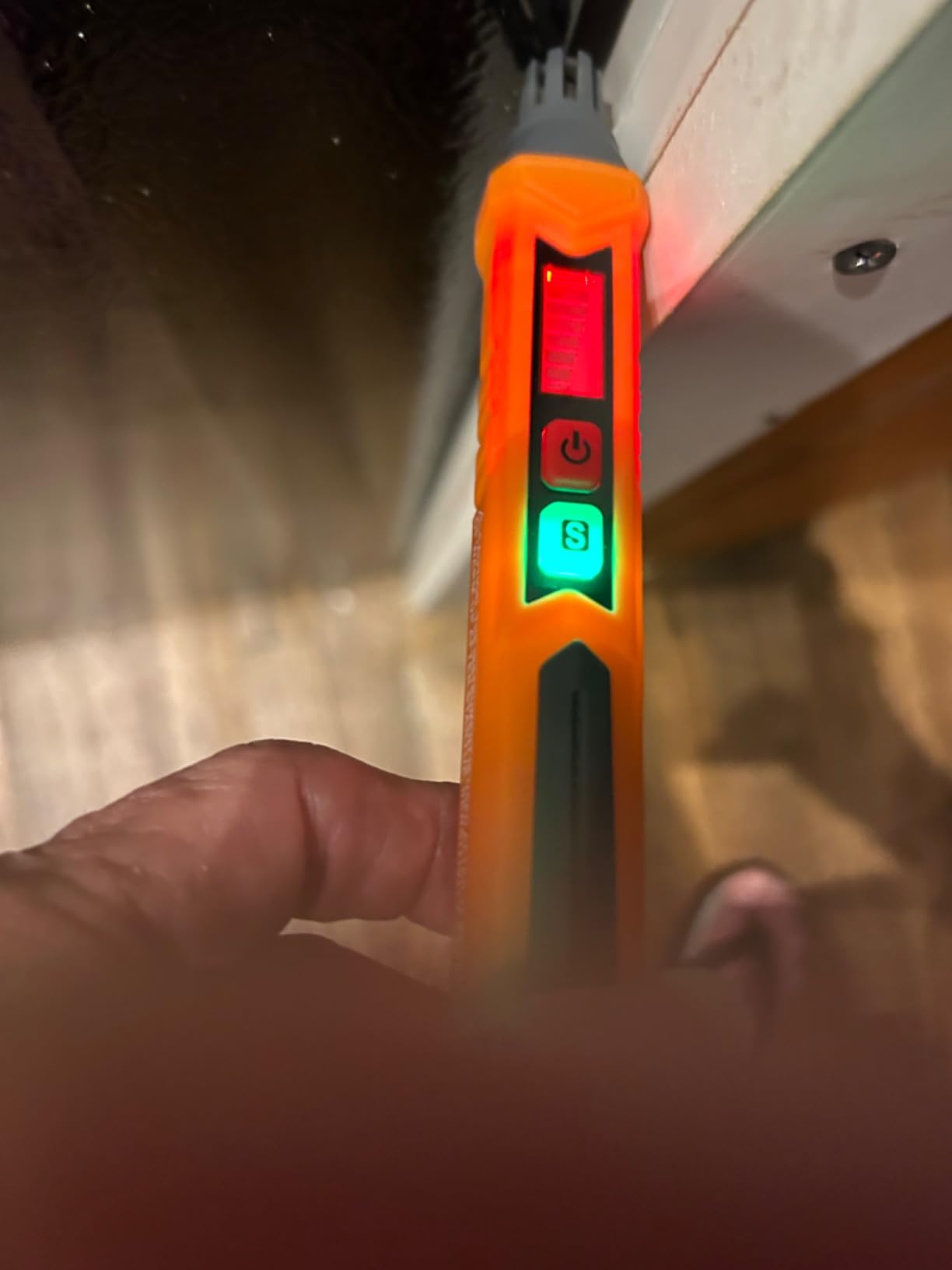 PT199 Natural Gas Leak Detector with Audible & Visual Alarm, Portable Gas Sniffer to Locate Combustible Sources Like Methane, Propane for Home(Includes Battery x2)-Orange customer photo 1