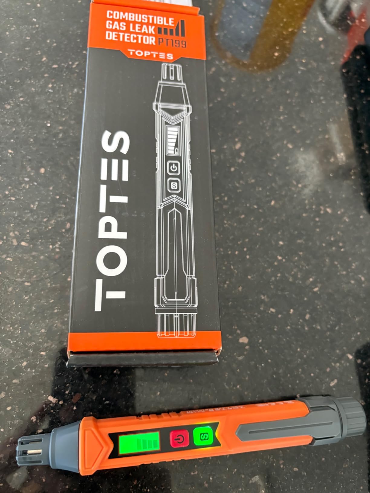 PT199 Natural Gas Leak Detector with Audible & Visual Alarm, Portable Gas Sniffer to Locate Combustible Sources Like Methane, Propane for Home(Includes Battery x2)-Orange customer photo 2