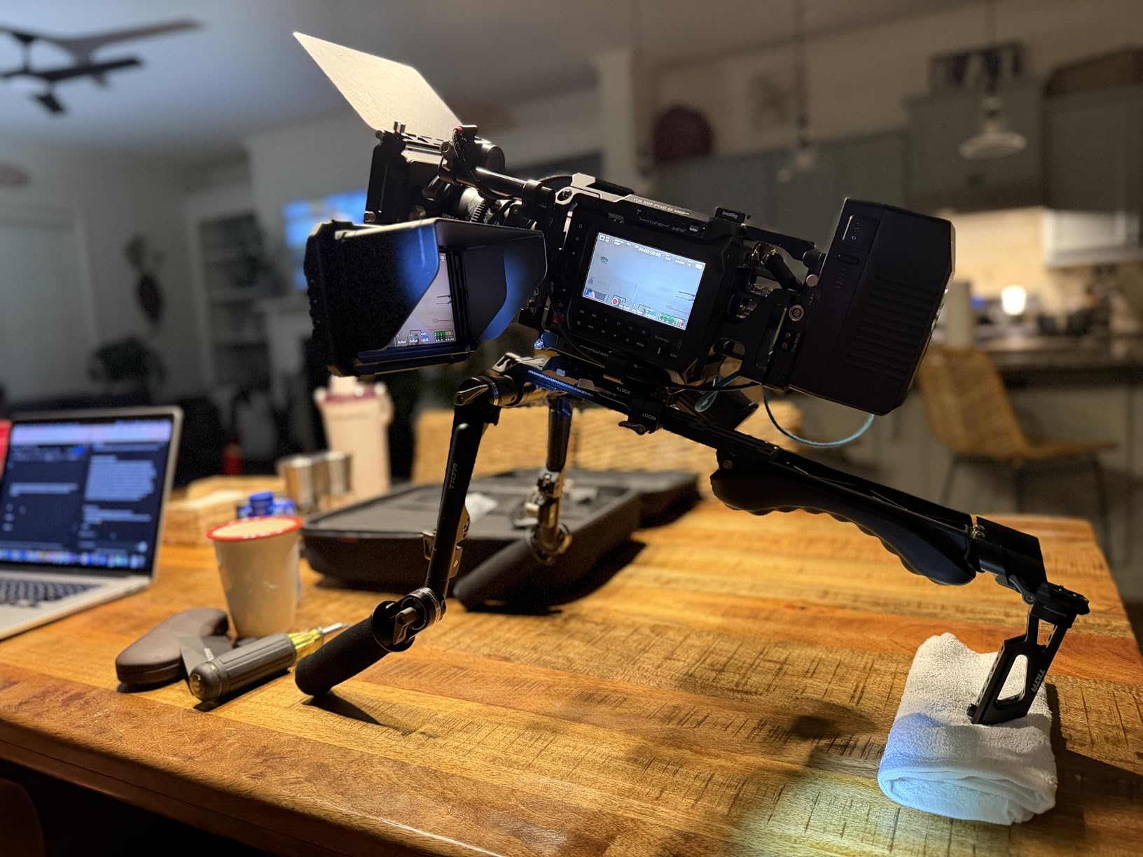 Tilta Lightweight Shoulder Rig | Foldable | Aviation Grade Aluminum Alloy | Dual Quick Release | 15mm Rod Mount/NATO Rail Adapter | Compatible with Manfrotto/Arca | TA-LSR-B customer photo 2