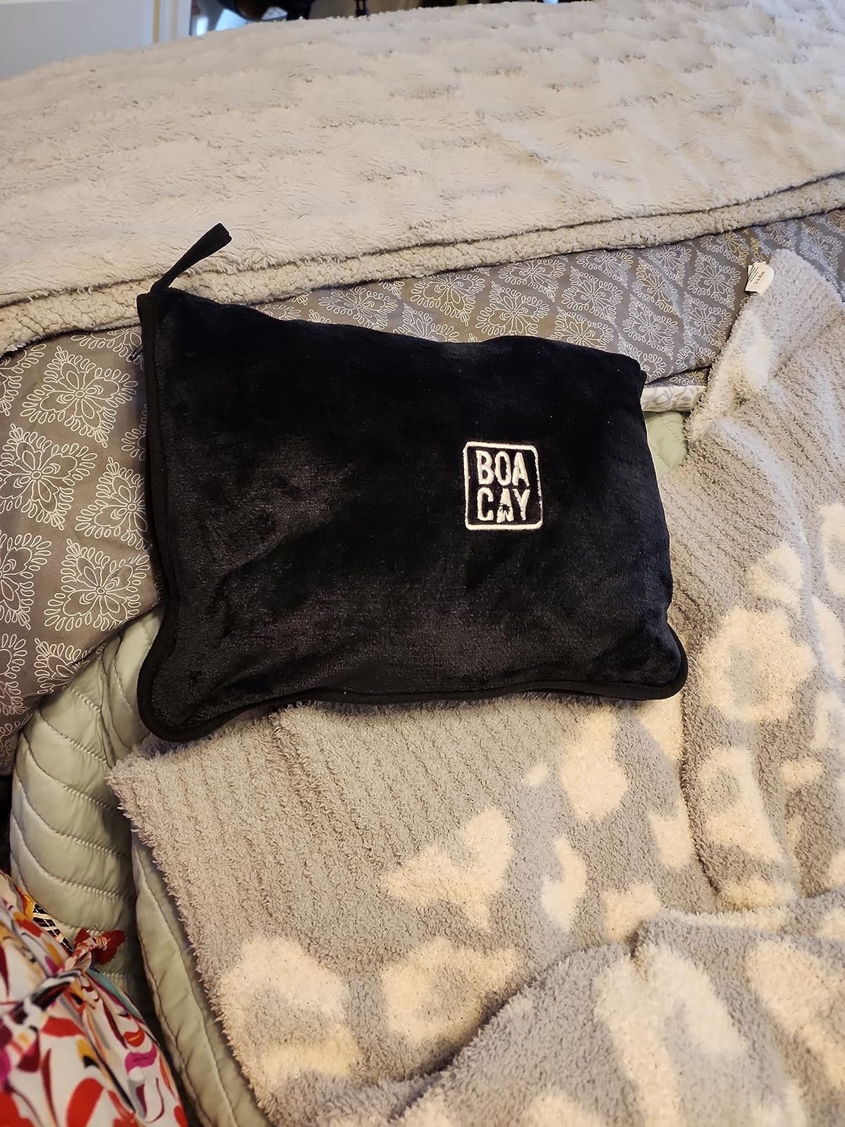 BOACAY Soft & Warm Travel Blanket for Airplane & Car - Long Flight Essential for Women, Men, Kids - Compact Pillow with Luggage Sleeve & Backpack Clip customer photo 1