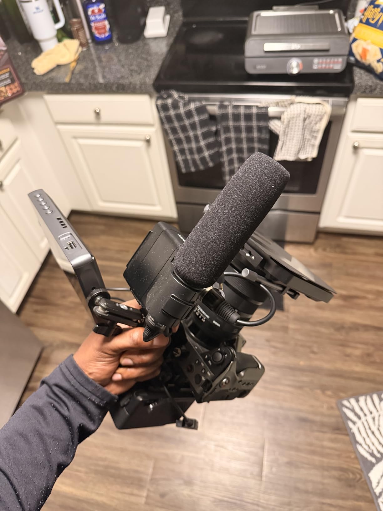 SONY Cinema Line FX30 Super 35 Camera, Gray customer photo 2