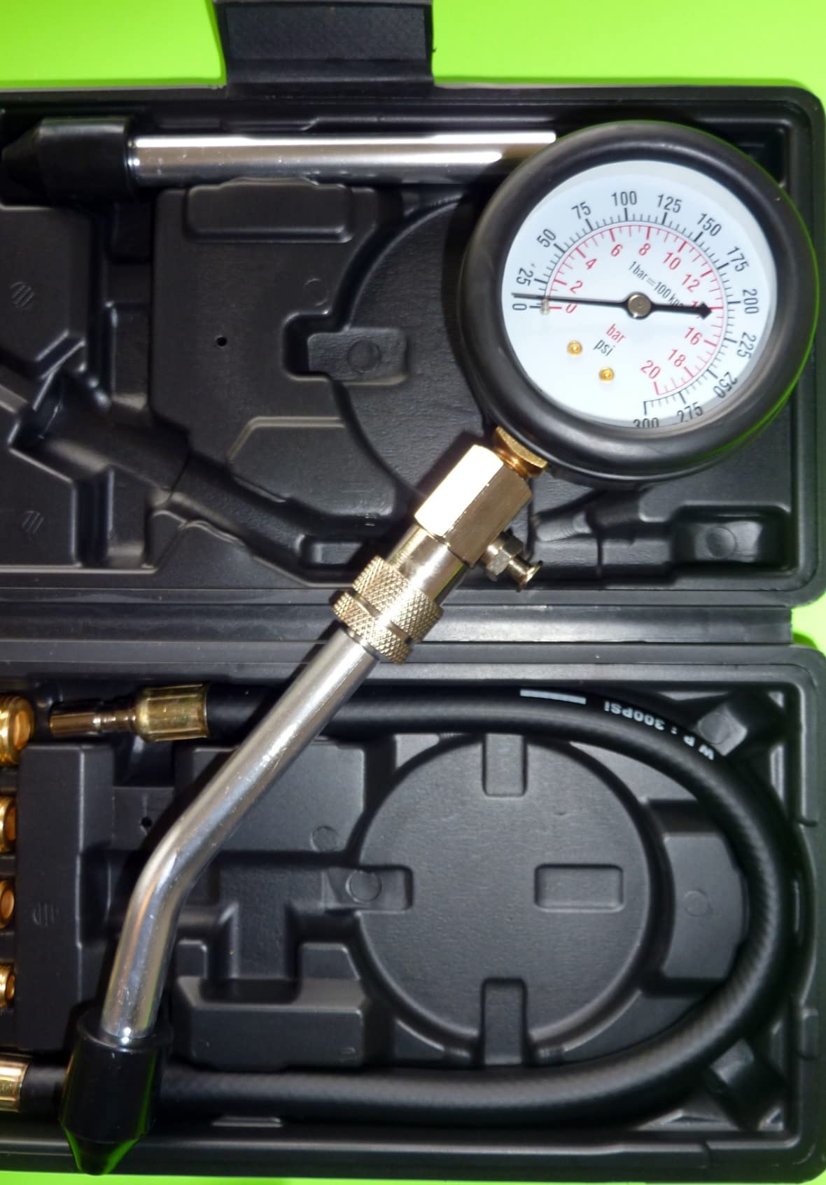 8PCS Compression Tester, Engine Compression Tester kit Professional Petrol Gas Engine Cylinder Pressure Gauge 0-300 PSI Automotive Tool for Motorcycle Car Truck(Plastic red) customer photo 2
