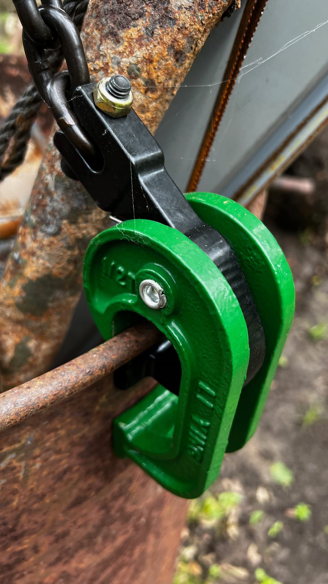 Chain Drum Lifter for 55 Gallon Drums, 2200 lbs Capacity, Enhanced customer photo 2