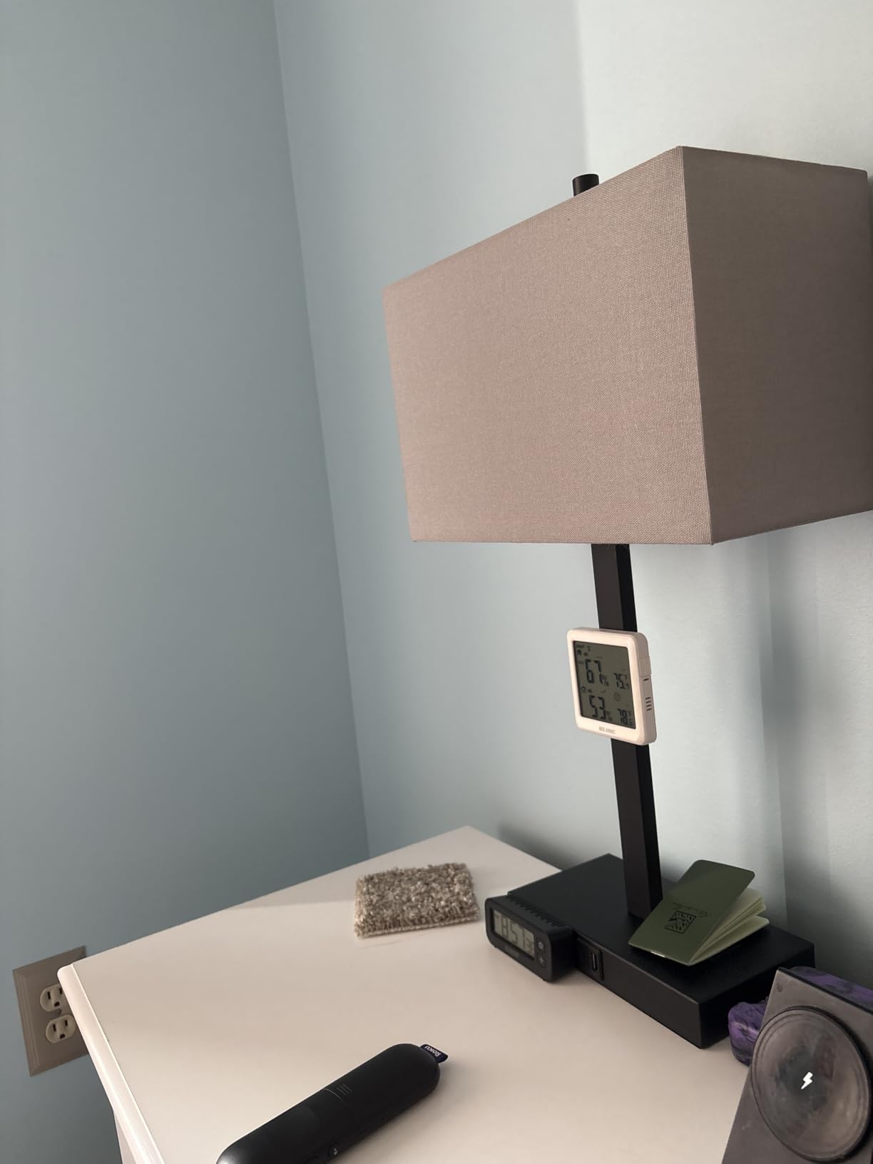Lynnoland Set of 2 Touch Control Table Lamps with 2 USB & AC Outlet, 3-Way Dimmable Bedside Nightstand Lamps for Bedroom Living Room Nursery, 800 Lumens 5000K Daylight Bulbs Included customer photo 2