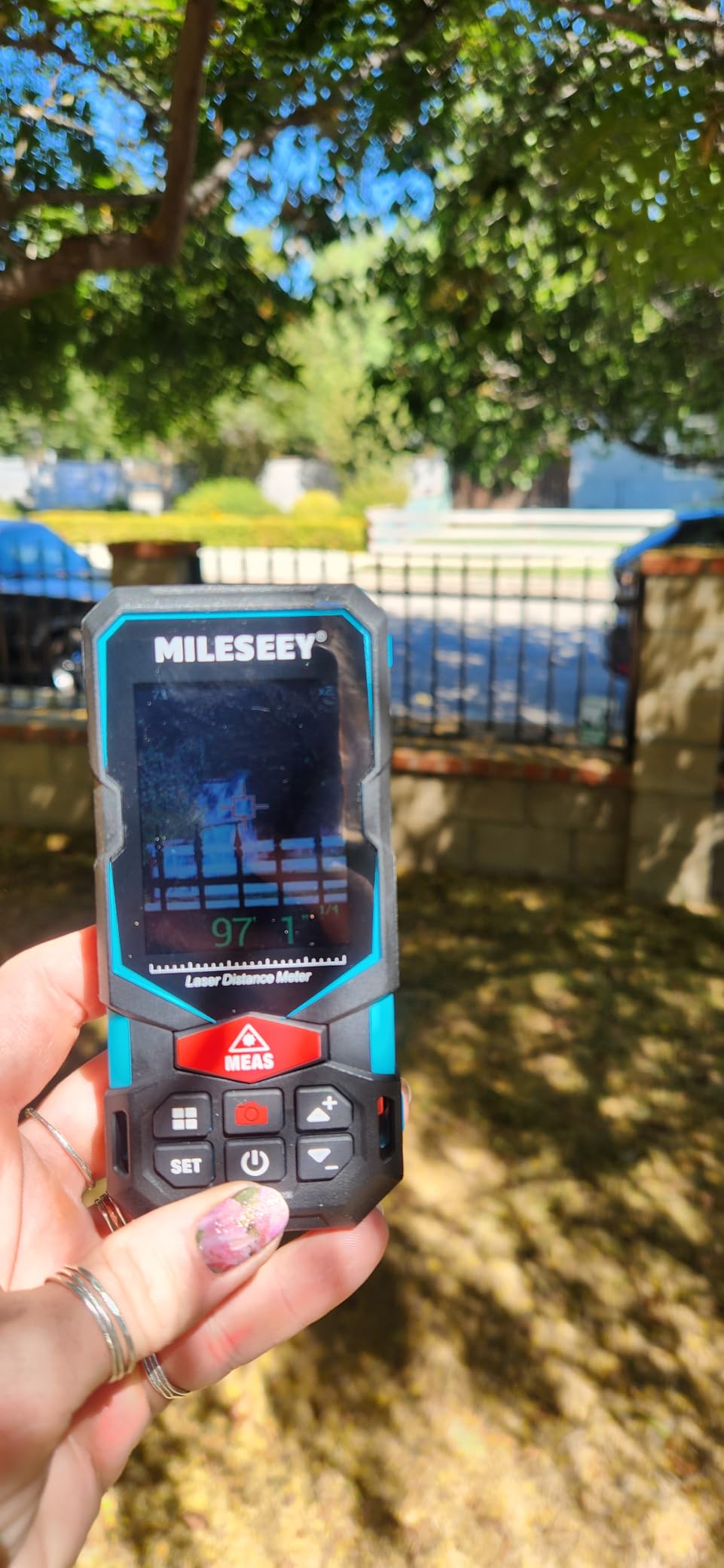 MILESEEY S7 Outdoor Laser Measure with Viewfinder Camera for Pro & DIY Use customer photo 1