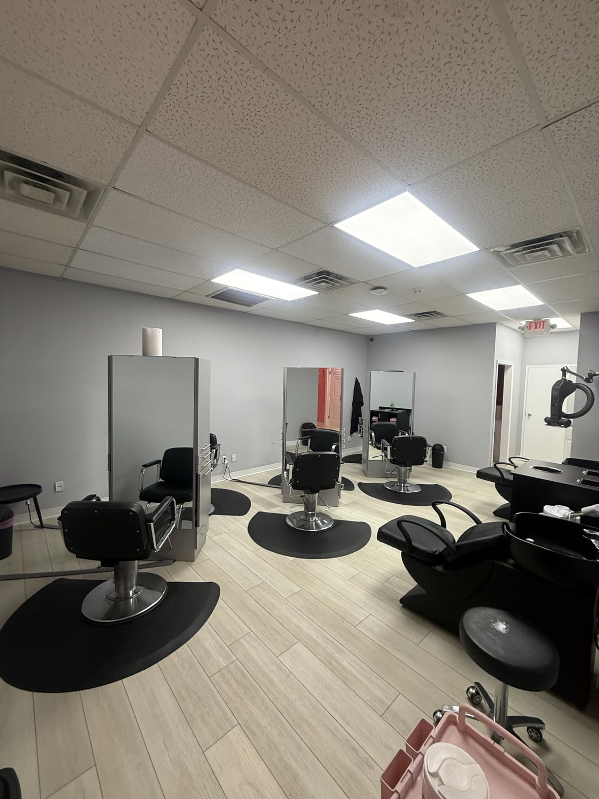 Winado 3 x 4.5 ft Square Salon Anti-Fatigue Barber Mat, 1/2 in for Stylists customer photo 2