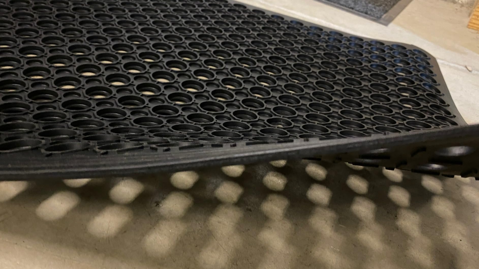 Outside Rubber Floor Mats Anti Slip Commercial Resturant Drainage Mat customer photo 2