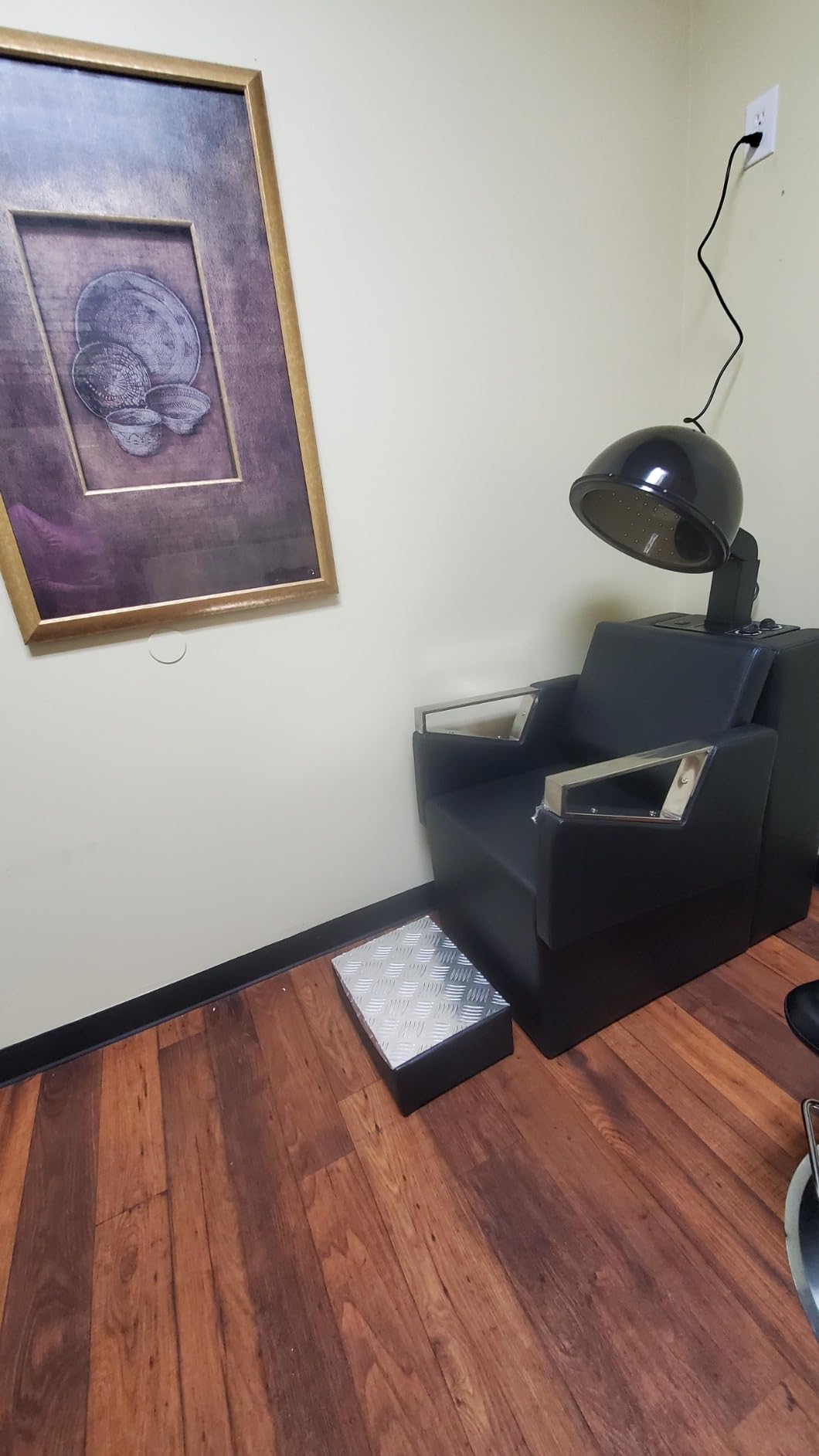 BarberPub 1350W Hooded Bonnet Hair Dryer Chair for Salon 2700 (Black) customer photo 1