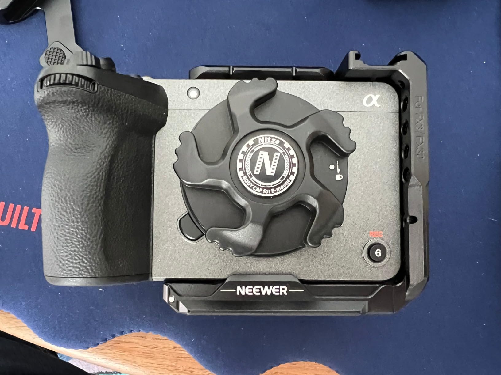 NEEWER Cage Camera Cage with HDMI Cable Clamp, NATO Rail, 3/8 Inch ARRI Positioning Holes, 1/4 Inch Thread Compatible with Sony FX3 FX30 Original XLR Handle customer photo 2