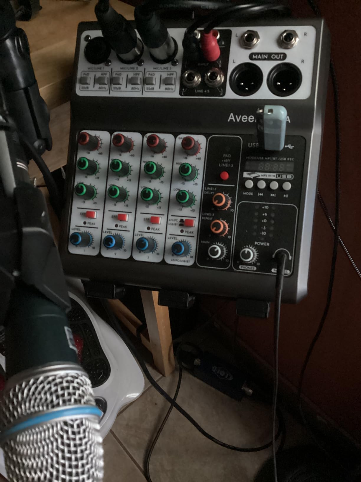 Aveek 5 Channel Audio Mixer, Built-in PC Recording Interface Sound Board customer photo 1