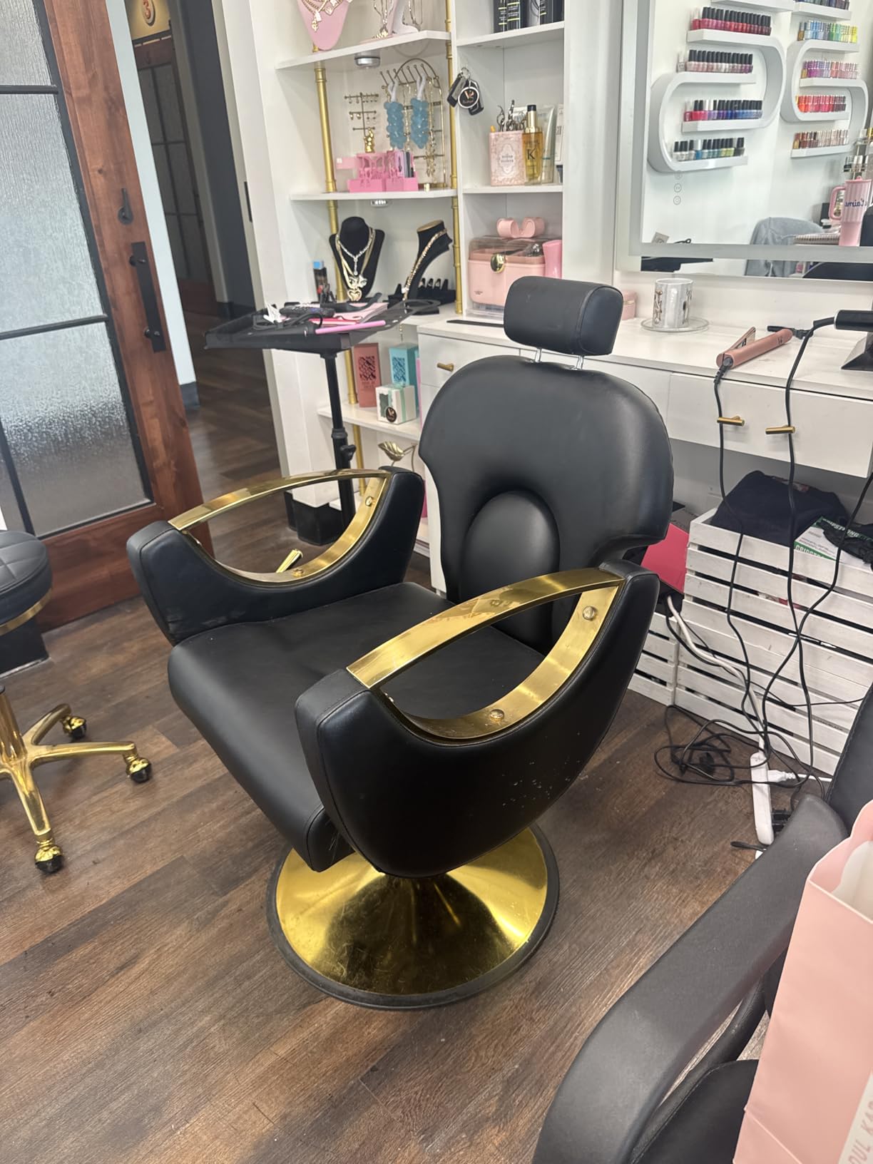 Salon Barber Chair, Hydraulic Hair Chair with Reclining Backrest customer photo 2