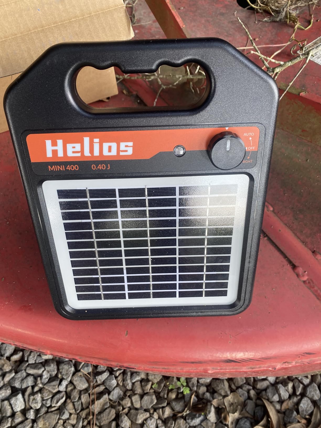 ANDMON MINI400 30 Miles Solar Electric Fence Charger, 0.4 Joule Solar Electric Fence for Livestock, Horses, Cattle Sheep, Solar Fence Charger with Day or Night Mode, Easy Installation customer photo 1