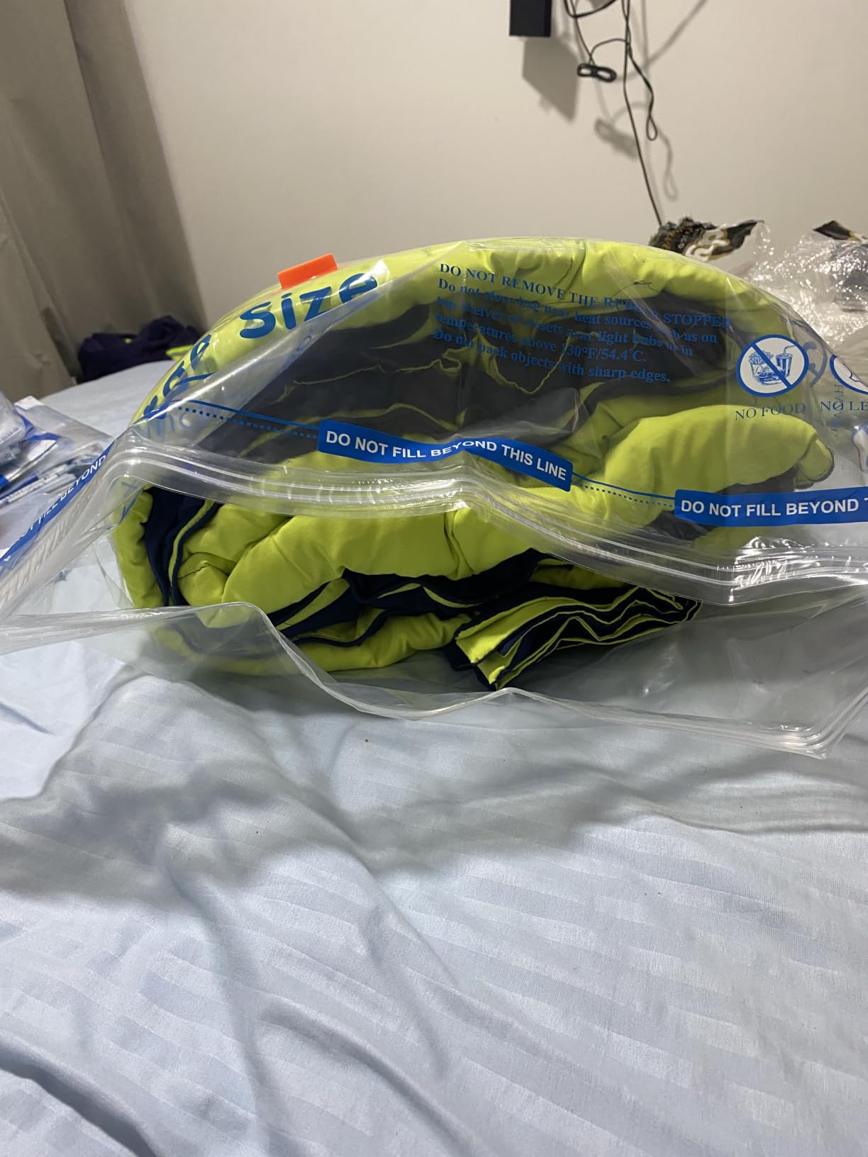 Vacuum Seal Bags for Clothing Travel & Home Storage, travel vacuum bags with pump, Store Blankets, Comforters, Pillows, Seasonal Clothes Compactly,8 Pack With Electric Pump customer photo 2