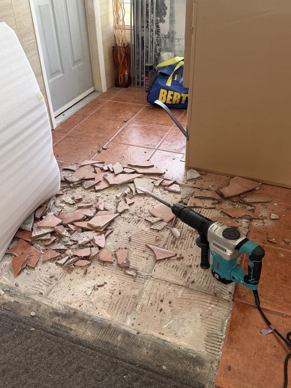 ENEACRO SDS-Max Demolition Jack Hammer, 11 Amp Electric customer photo 1