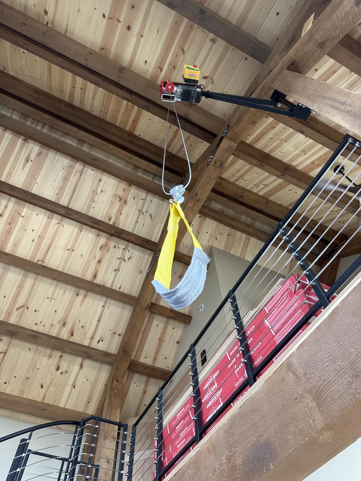 VEVOR 1320lbs Wireless Electric Hoist, 1150W 110V Electric Steel Wire Winch with Wireless Remote Control, 40ft Single Cable Lifting Height & Motor, for Garage Warehouse Factory customer photo 2