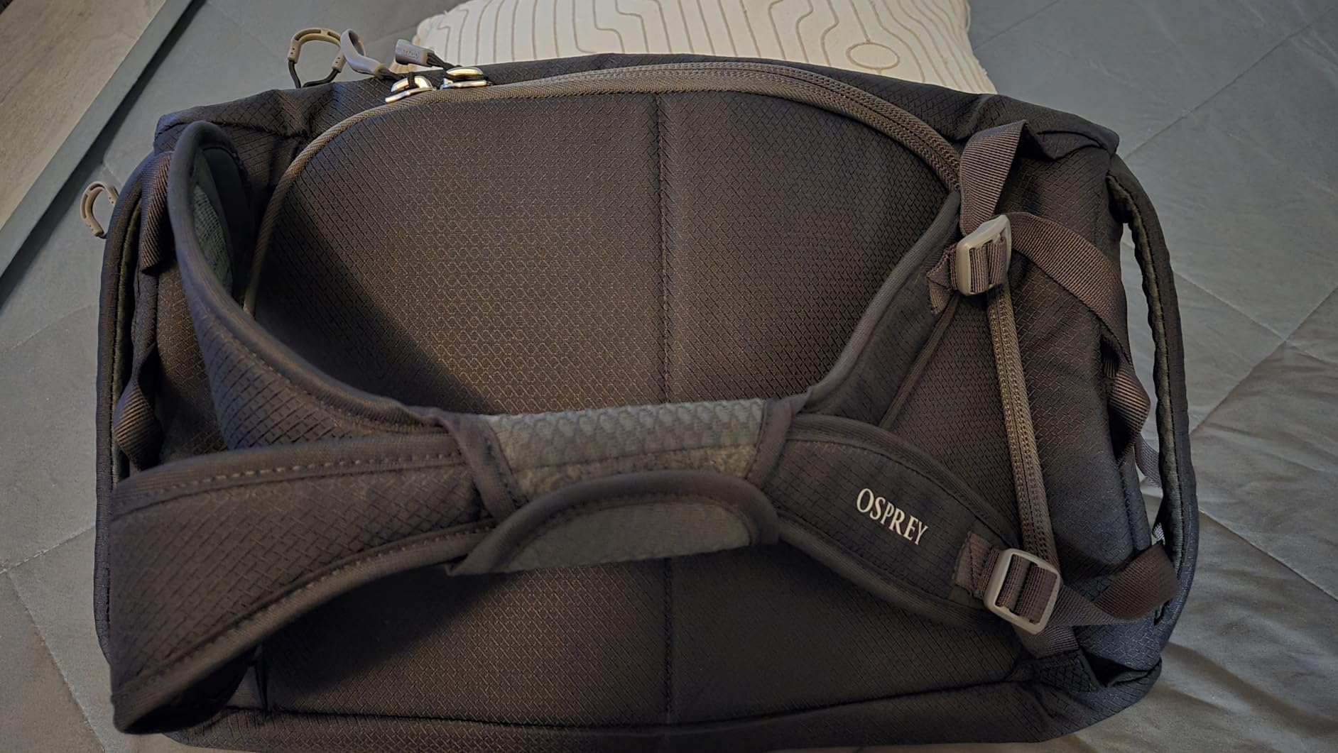 Osprey Daylite Duffel Backpack - Convertible Everyday Duffel Bag for Gym, Commute, and Travel customer photo 2
