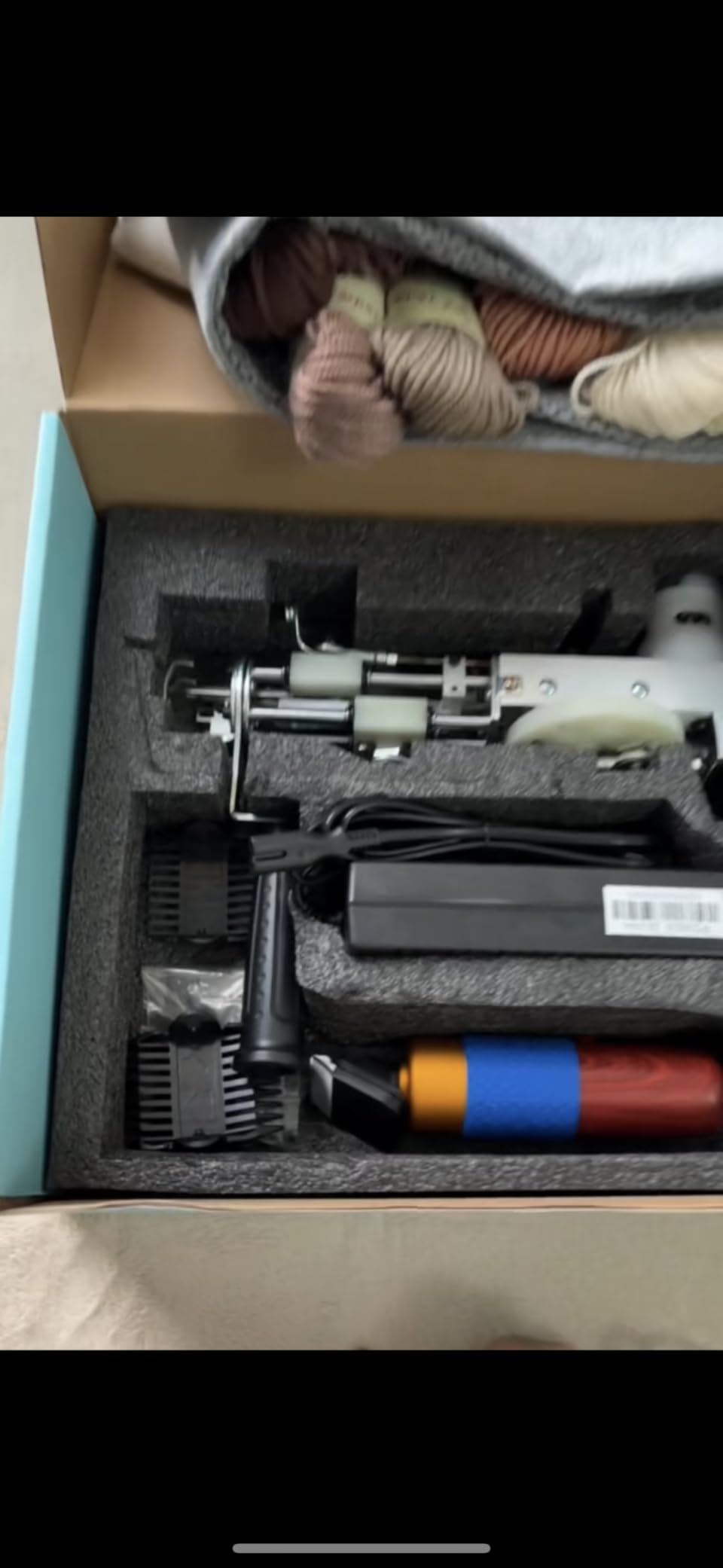 Riiai Tufting Gun Starter Kit,Tufting Gun with Carpet Trimmer Rug Making Kit, Rug Gun Cut Pile Loop Pile for Making Rugs, Carpet Trimmer Tufting for Sculpting (Dark Blue Rug Tufting Gun with Trimmer) customer photo 2