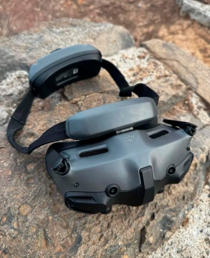 DJI Goggles 3, FPV Goggles with Stunning Micro-OLED Screens, Immersive Flight Experience, O4 HD Video Transmission, Adjustable Diopters, Wireless Streaming, Drone Goggles with Real View PiP customer photo 2