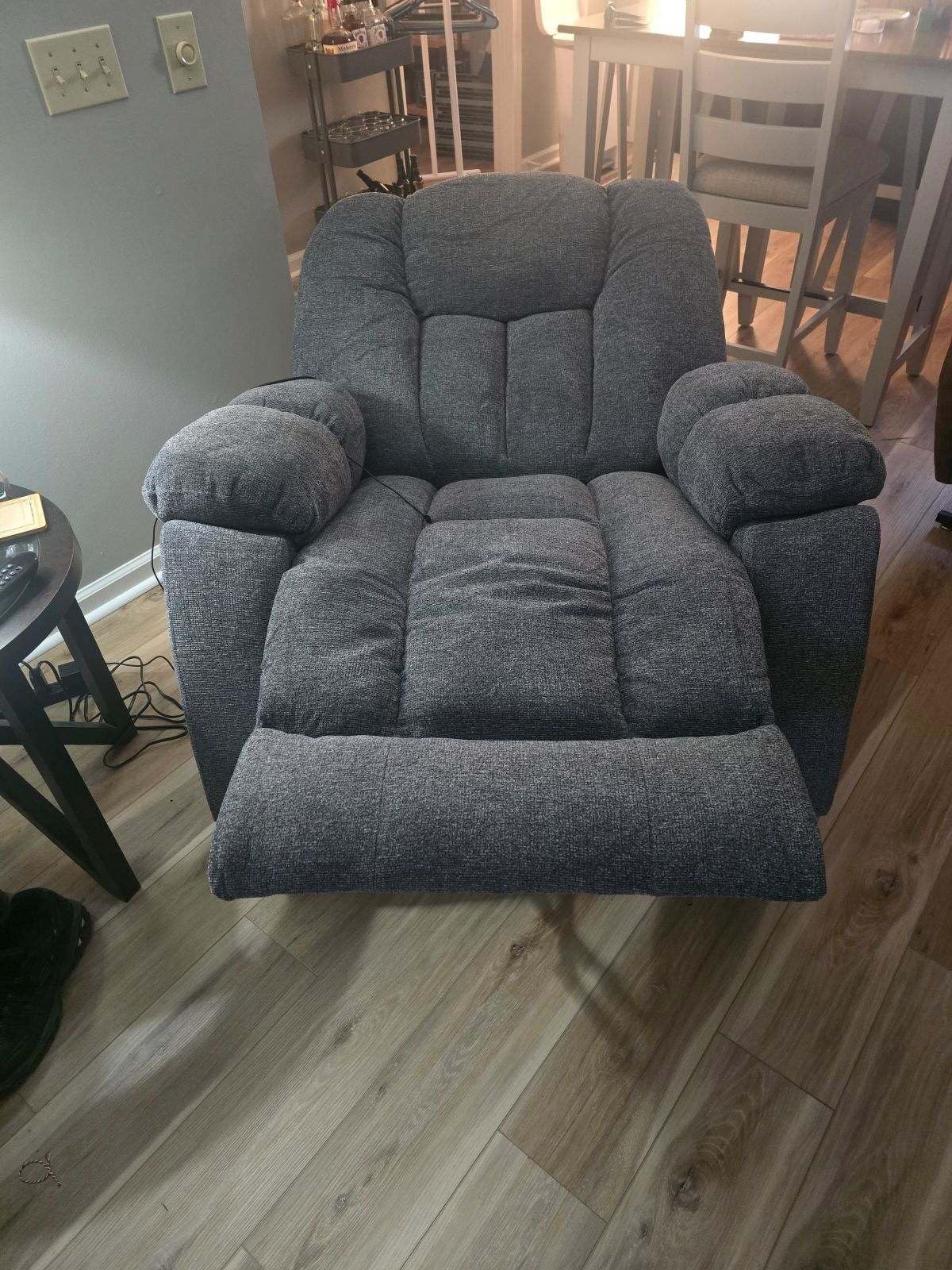 CANMOV Power Lift Recliner Chair with Massage and Heat for Elderly, Overstuffed Wide Recliners, Heavy Duty and Safety Motion Reclining Mechanism with USB Ports, 2 Concealed Cup Holders, Chocolate customer photo 2