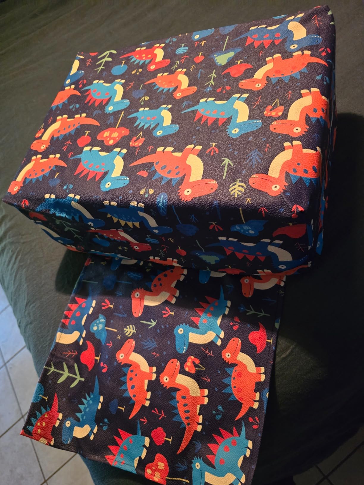 Threehoney Salon Booster Seat Children Leather Barber Chair Seat Cushion Styling Chair Dinosaur Pattern for Kids Child Hair Cutting Beauty Spa Barber Equipment customer photo 2