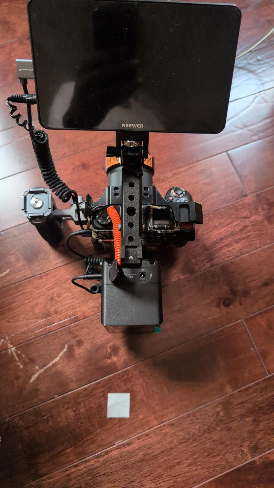 NEEWER V Mount Battery PS150E with 100W PD USB C Fast Charging, 10350mAh customer photo 1