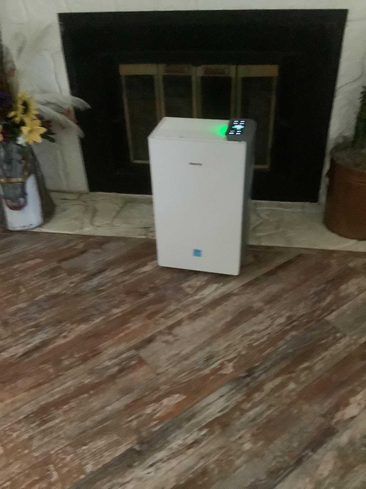 AEOCKY 5500 Sq.Ft Energy Star Most Efficient 2025 Dehumidifier Max 80Pint/D customer photo 2